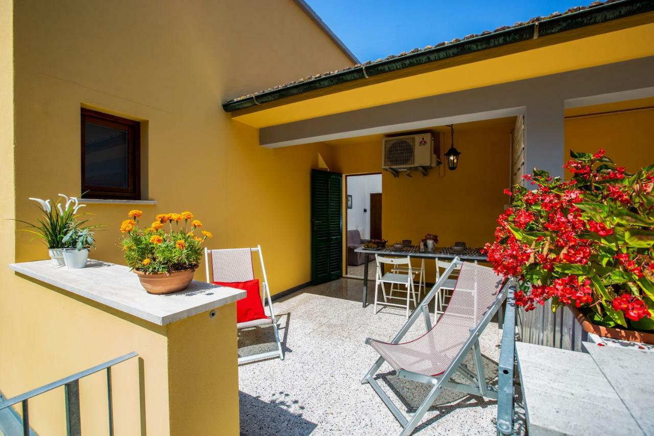 Casa Donatella Apartment Montecchio  ภายนอก รูปภาพ
